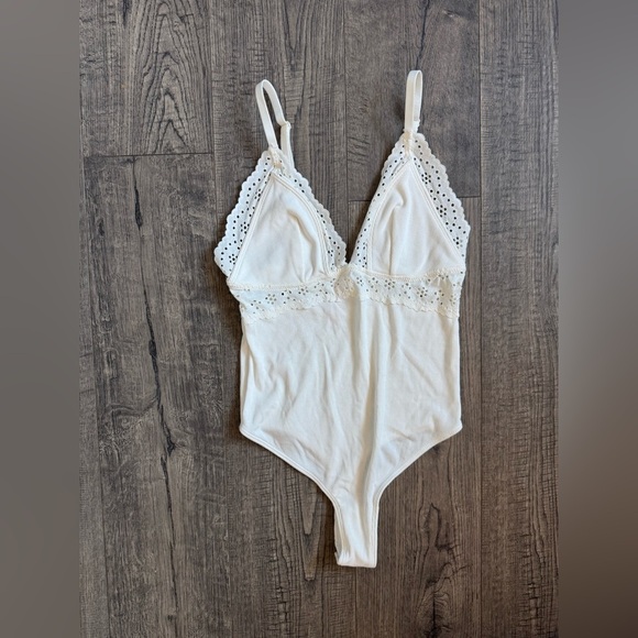 Coolsie White Eyelet Lace Bodysuit - Picture 1 of 4